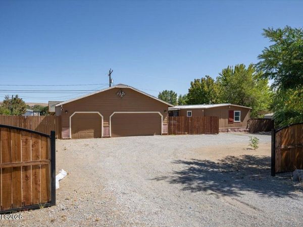 5640 Duclercque Way, Sun Valley, NV 89433