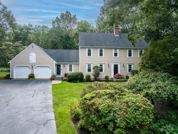 7 Harpers Hollow, East Sandwich, MA 02537