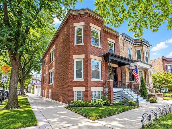 3657 N Hermitage Avenue , Chicago, IL 60613
