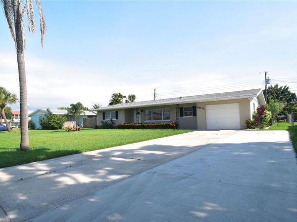 6611 COLONIAL DRIVE , SARASOTA, FL 34231