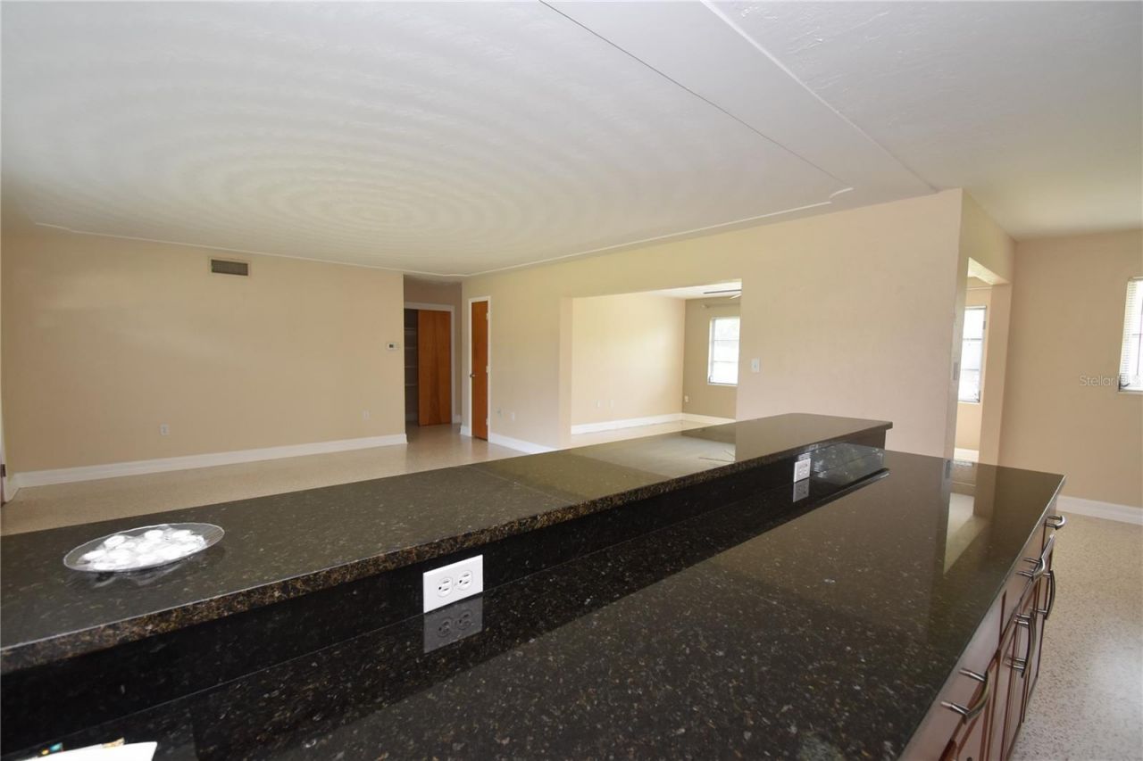 6611 Colonial Drive, Sarasota, FL 34231 Photo