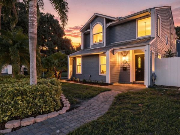 2802 W ESTRELLA STREET, TAMPA, FL 33629