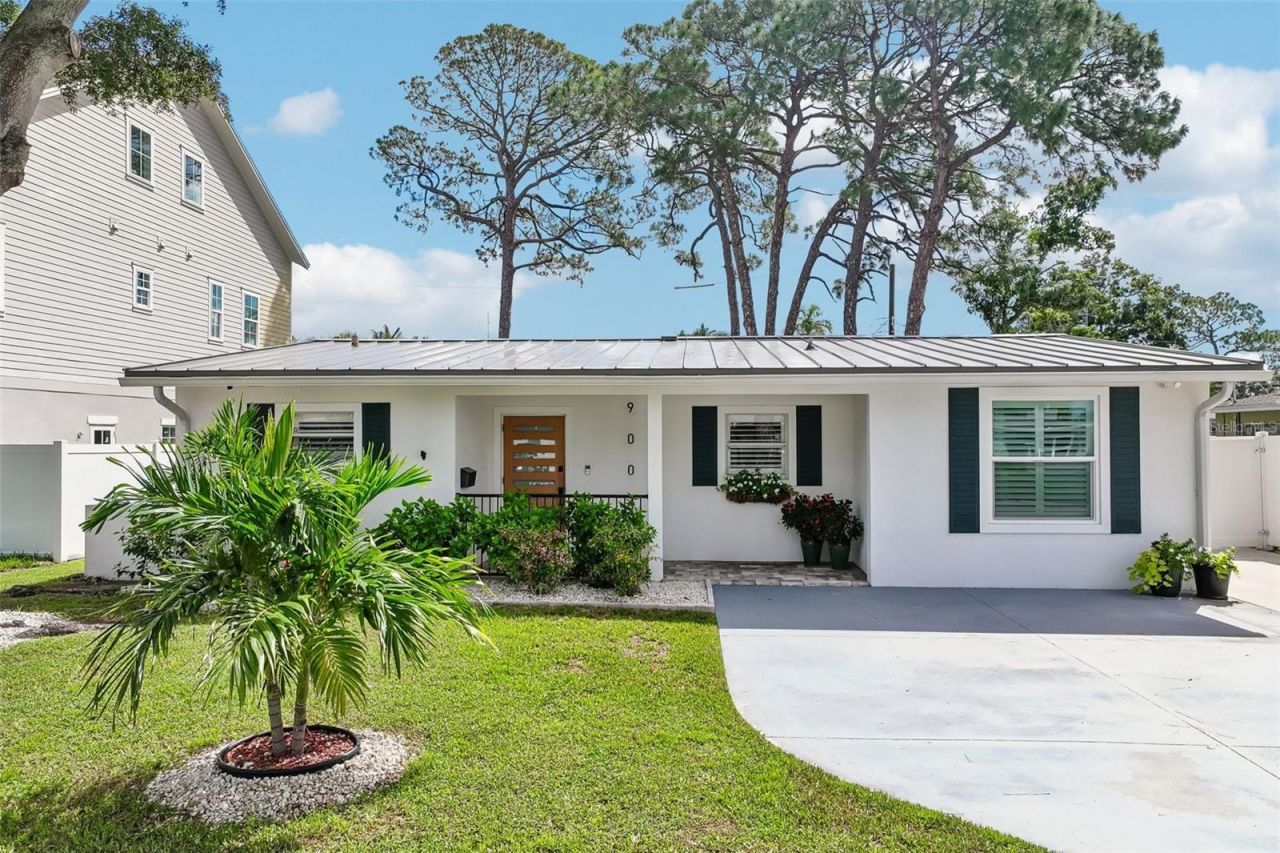 9001 Bay Street Ne, Saint Petersburg, FL 33702 Main Photo