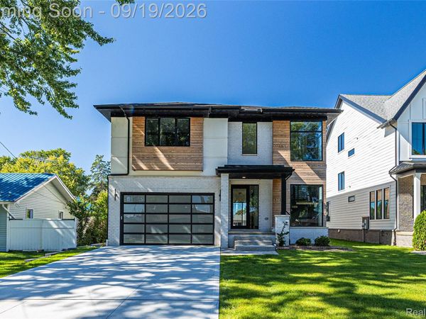 41215 Belvidere Street, Harrison Township, Mi 48045