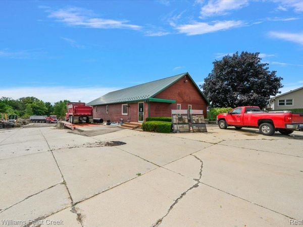 3080 Grange Hall Road , Holly Township, Mi 48442