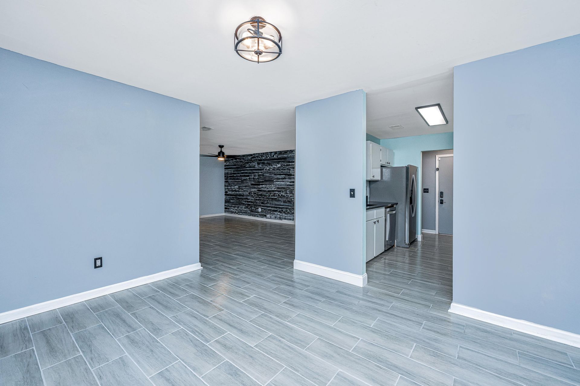 403 Greenmeadow Drive Photo 10