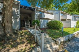 403 Greenmeadow Drive photo 4