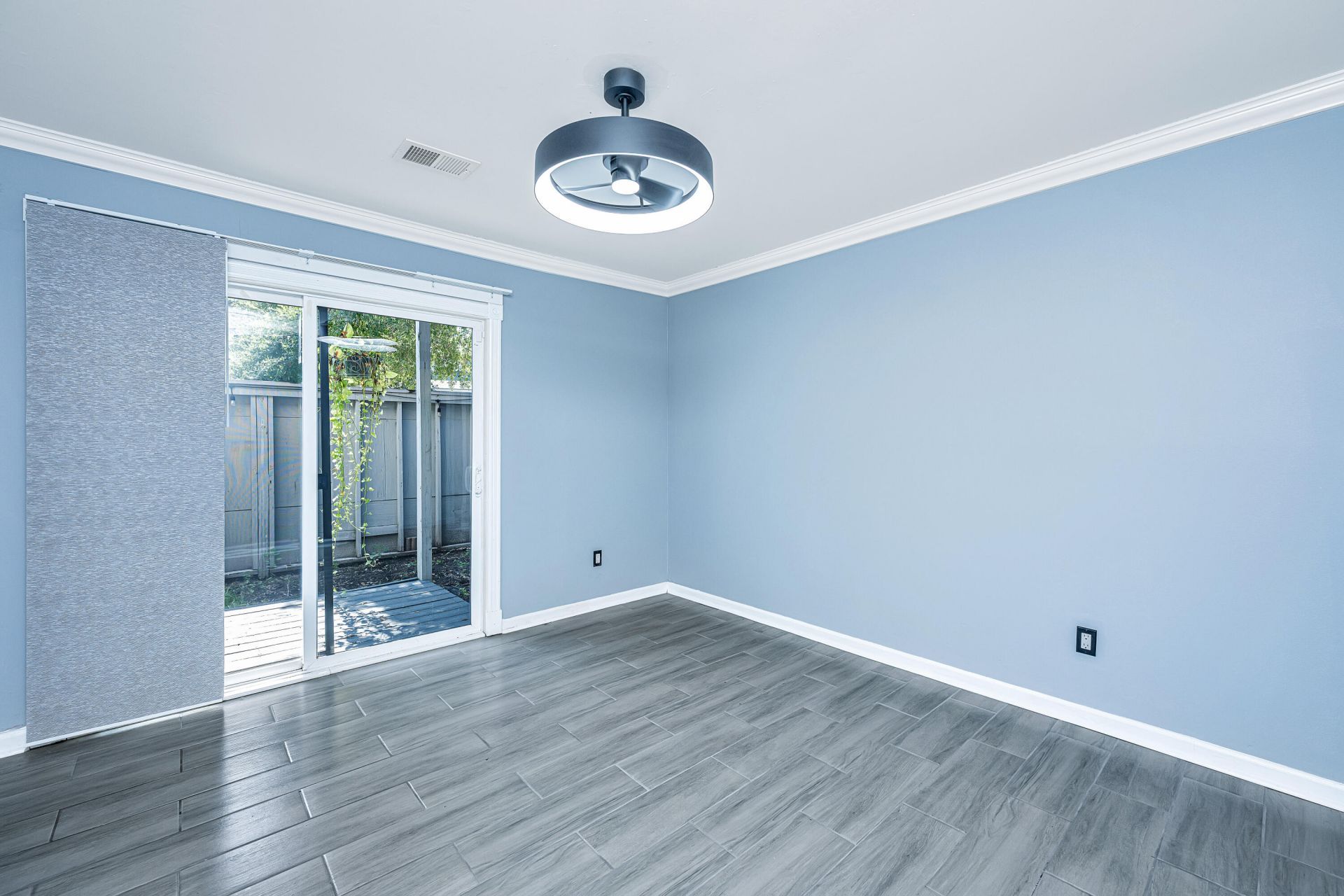 403 Greenmeadow Drive Photo 21