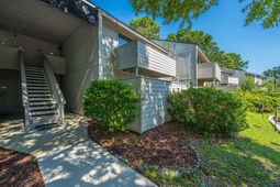 403 Greenmeadow Drive photo 4
