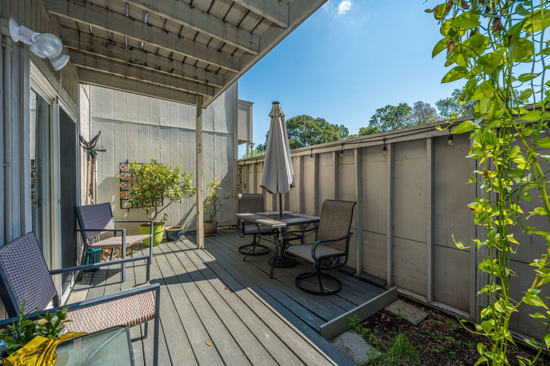 403 Greenmeadow Drive Photo 35