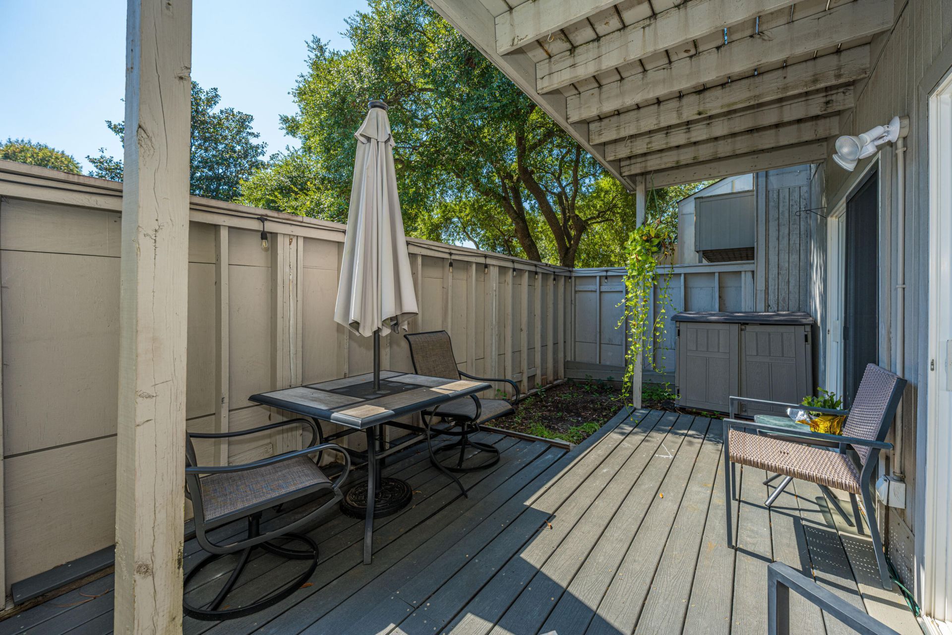 403 Greenmeadow Drive Photo 37