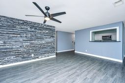 403 Greenmeadow Drive photo 4
