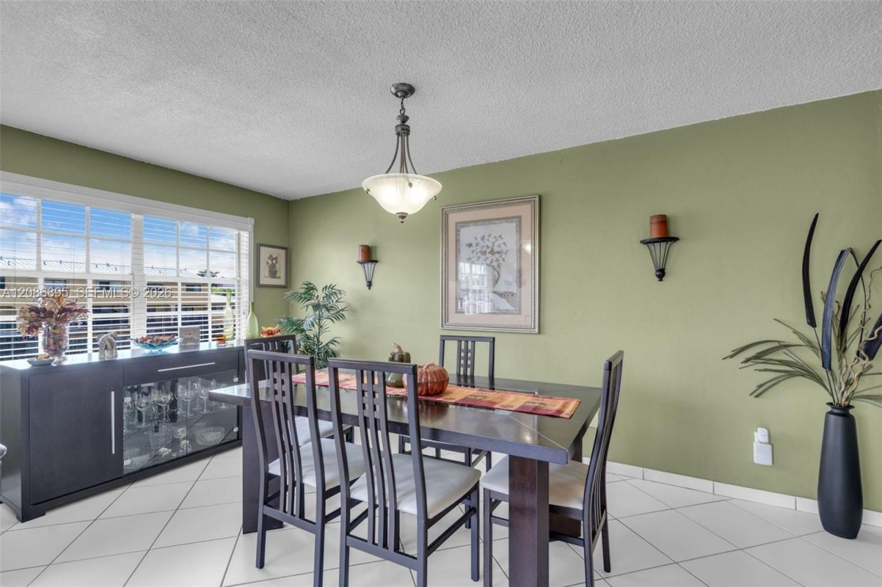 1300 W 53rd St, Unit 20, Hialeah, FL 33012 Photo