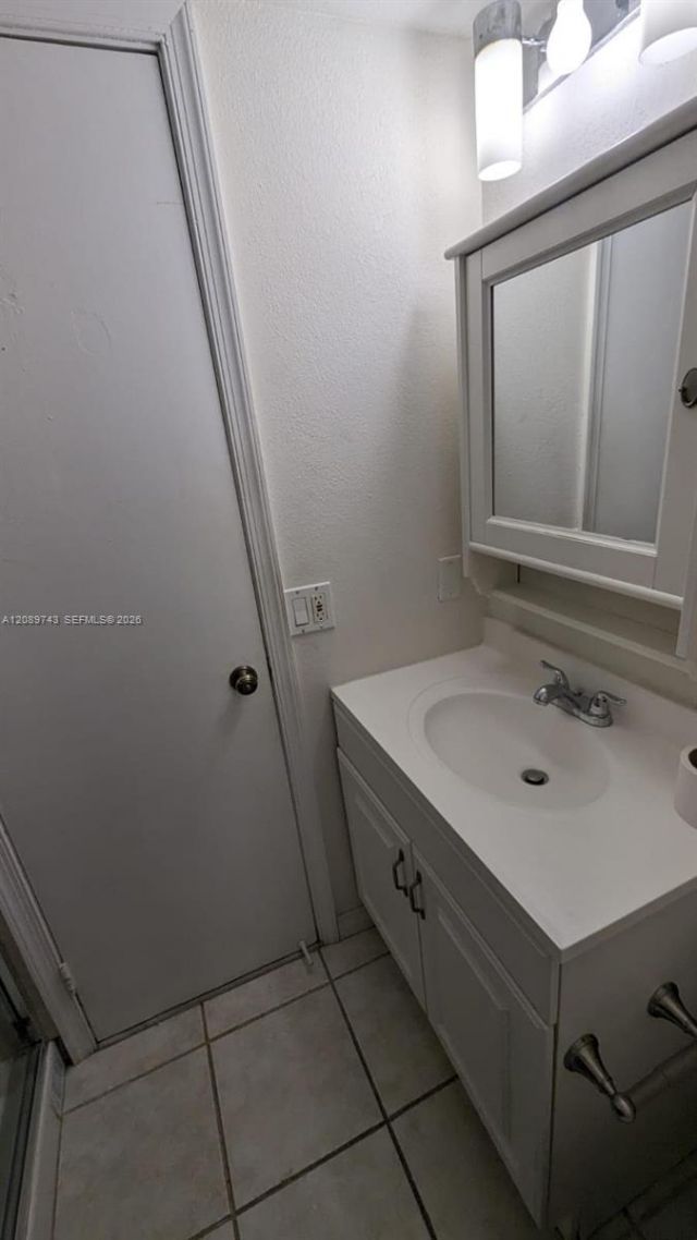 8592 W Sunrise Blvd, Unit 105, Plantation, FL 33322 Photo