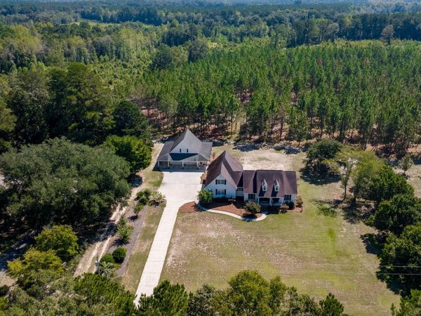 727 Mount Olive Road , Bladenboro, NC 28320