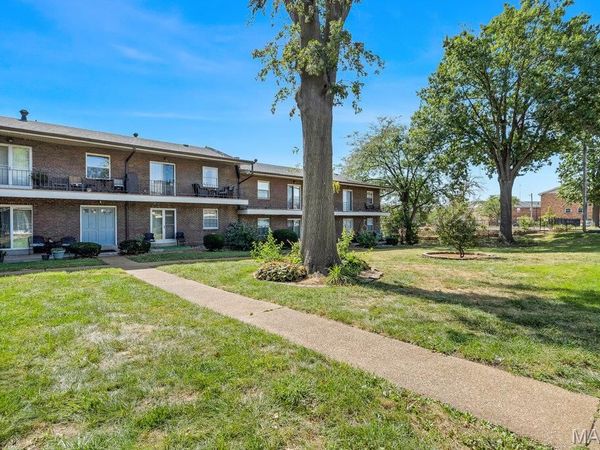 6935 Colonial Woods Drive, Unit 23, St Louis, MO 63129