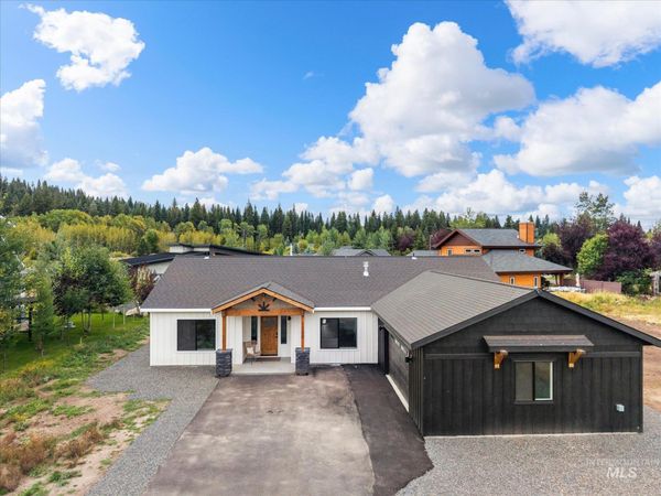 1100 Mo's, McCall, ID 83638