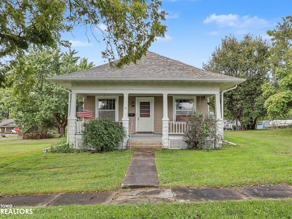 110 S John Street, Moravia, IA 52571