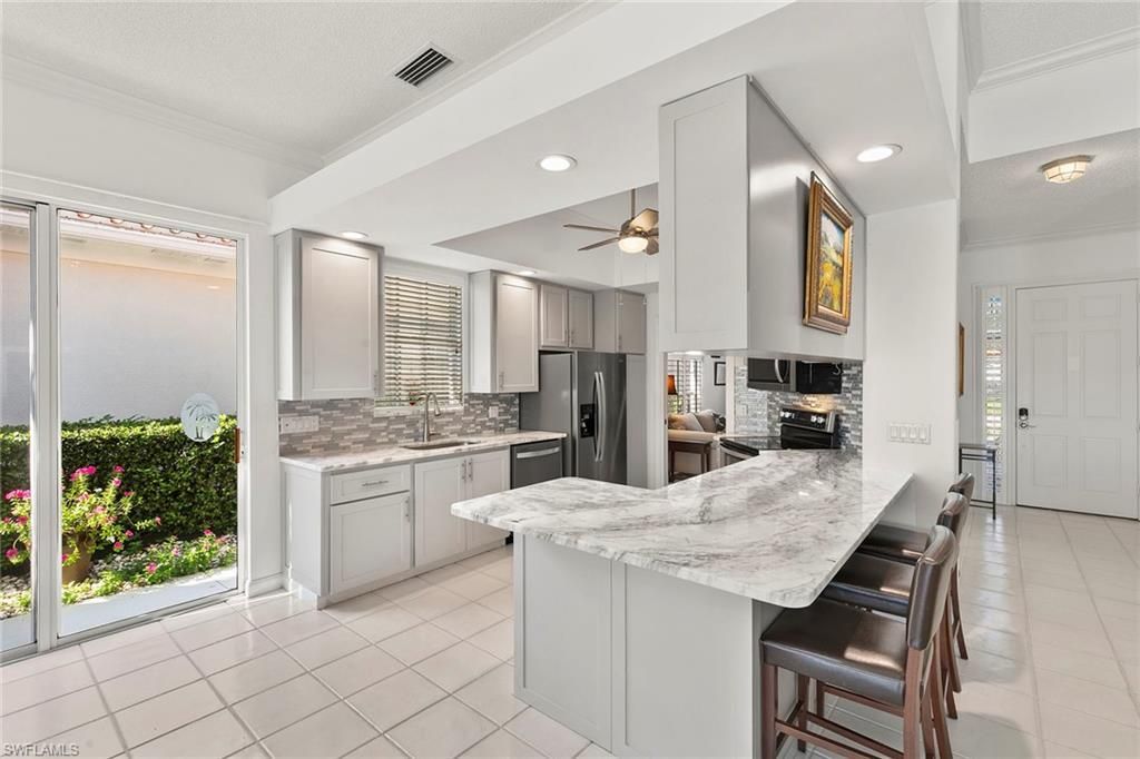 3826 Huelva Ct, Naples, FL 34109 Photo
