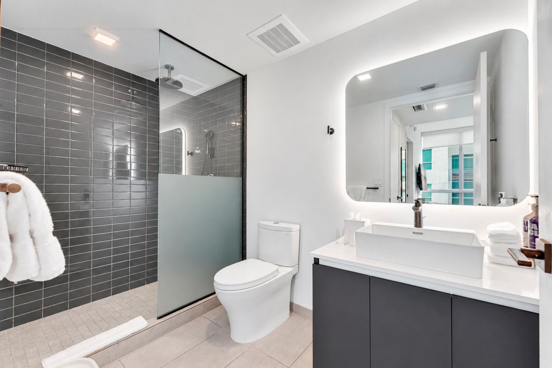 227 NE 2nd Street, Unit 2801, Miami, FL 33132 Photo