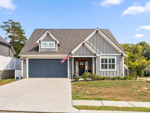 12190 Avery Place, Soddy Daisy, TN 37379