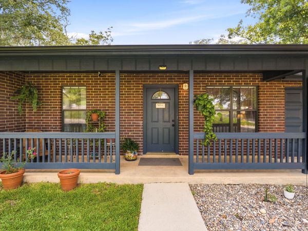 208 E MAYER ST, Stockdale, TX 78160