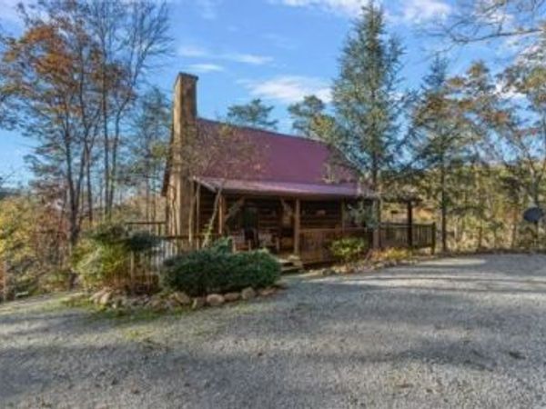 1107 Momma Bear Way , Sevierville, TN 37876