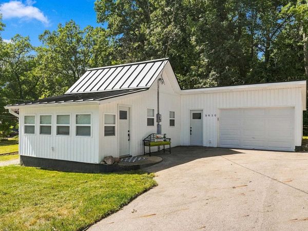 3010 W Sycamore Beach Road, Angola, IN 46703