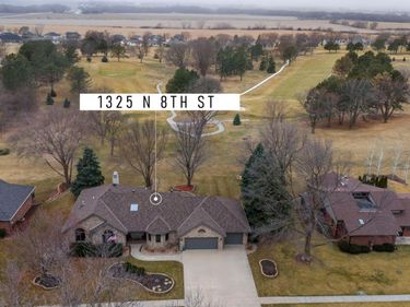 1325 N 8th Street, Seward, NE 68434