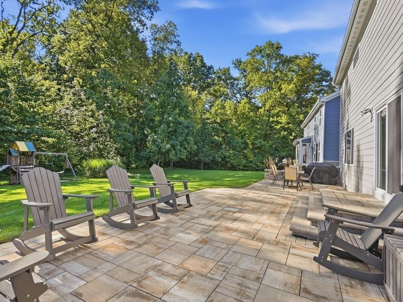3524 Woodland Drive, Hilliard, OH 43026 Photo 2