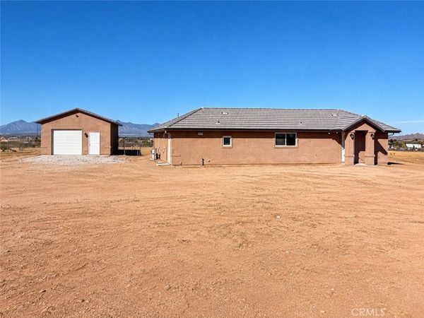 14100 Nightshade, Apple Valley, CA 92307