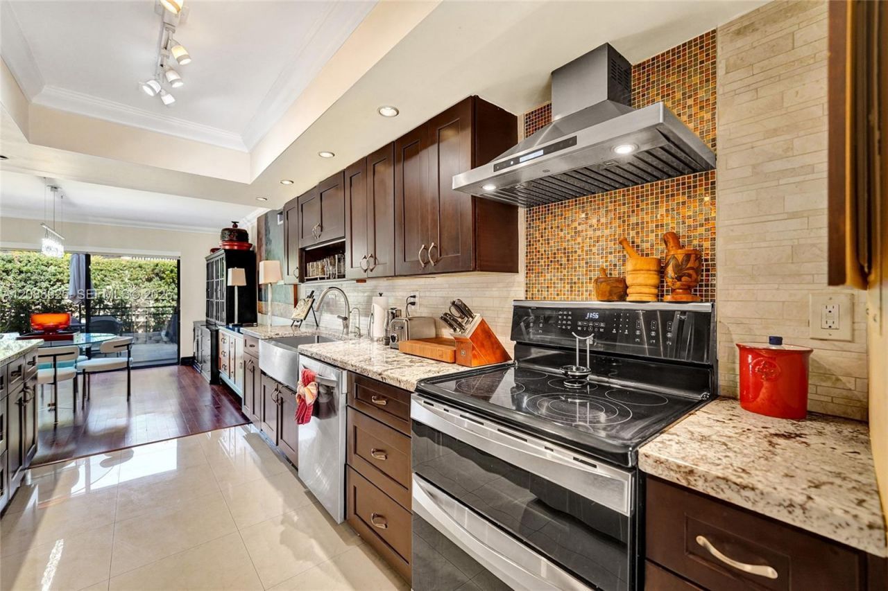 403 Dunwoody Ln, Unit 38, Hollywood, FL 33021 Photo