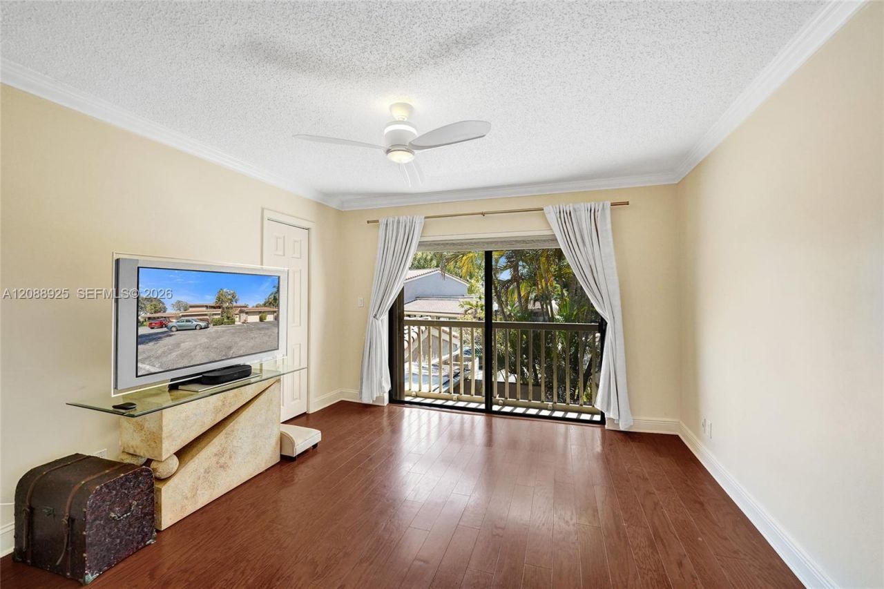 403 Dunwoody Ln, Unit 38, Hollywood, FL 33021 Photo