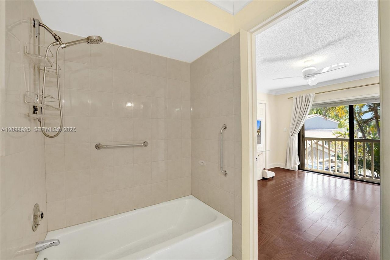 403 Dunwoody Ln, Unit 38, Hollywood, FL 33021 Photo