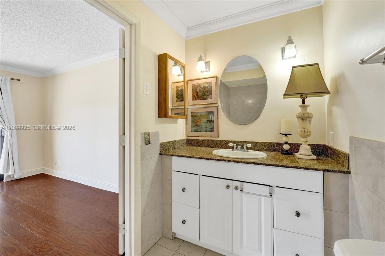 403 Dunwoody Ln, Unit 38, Hollywood, FL 33021 Photo