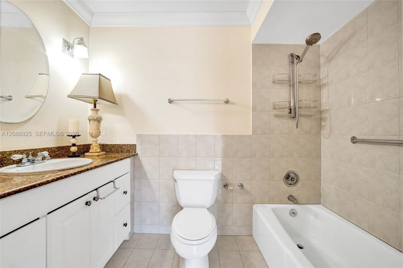 403 Dunwoody Ln, Unit 38, Hollywood, FL 33021 Photo