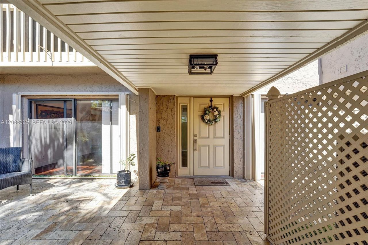 403 Dunwoody Ln, Unit 38, Hollywood, FL 33021 Photo