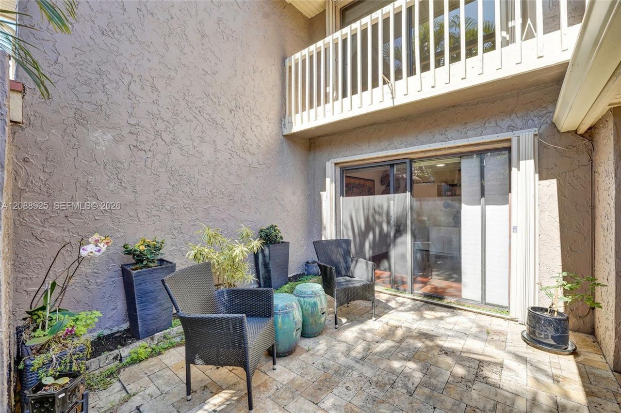 403 Dunwoody Ln, Unit 38, Hollywood, FL 33021 Photo