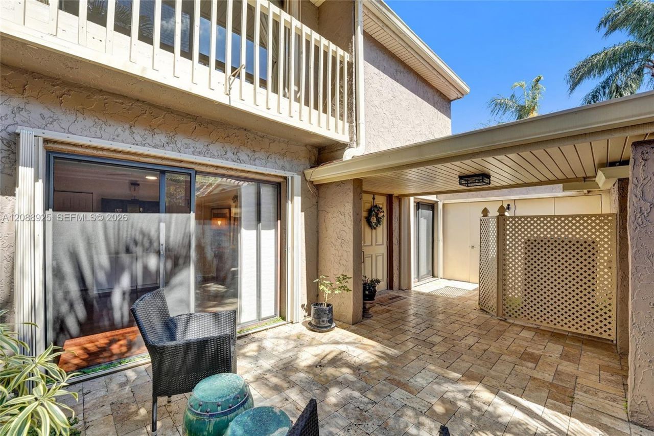 403 Dunwoody Ln, Unit 38, Hollywood, FL 33021 Photo