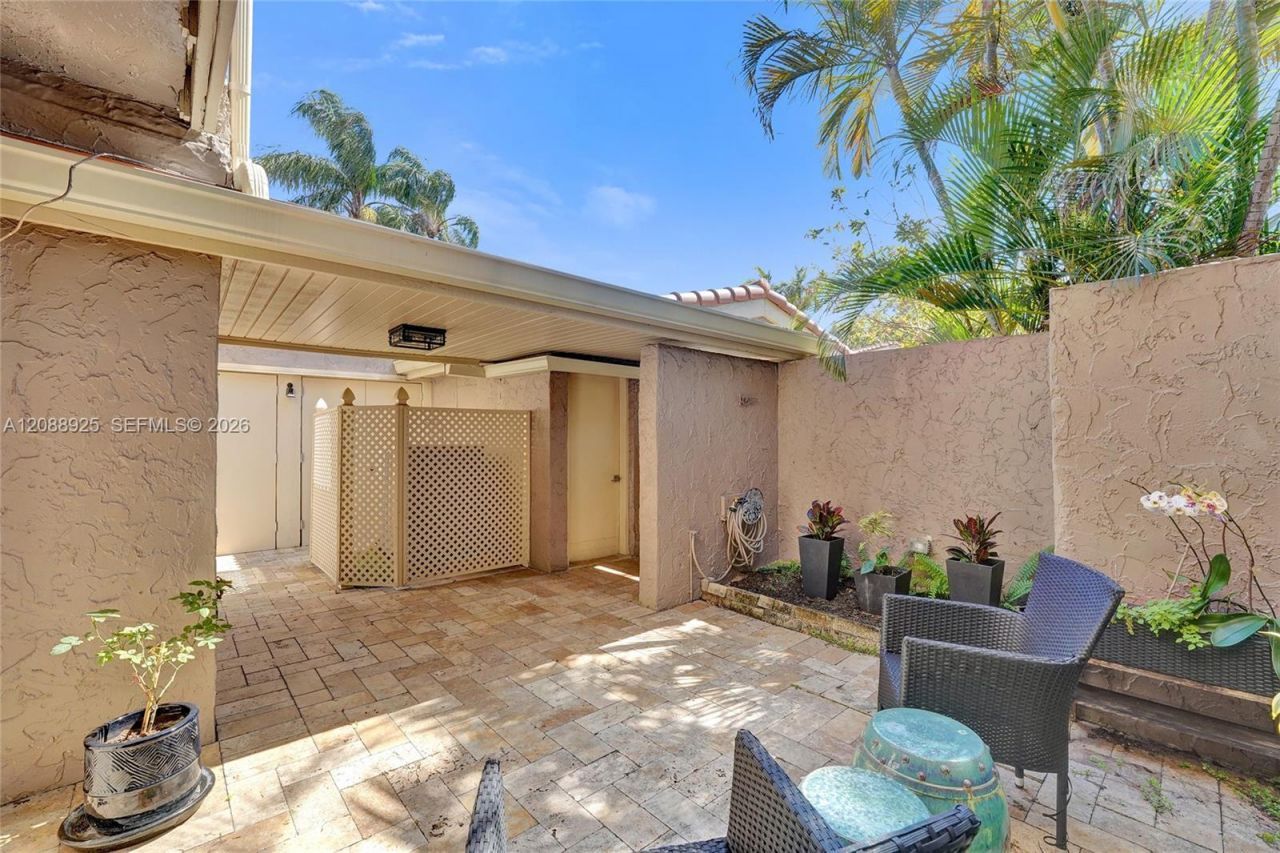 403 Dunwoody Ln, Unit 38, Hollywood, FL 33021 Photo