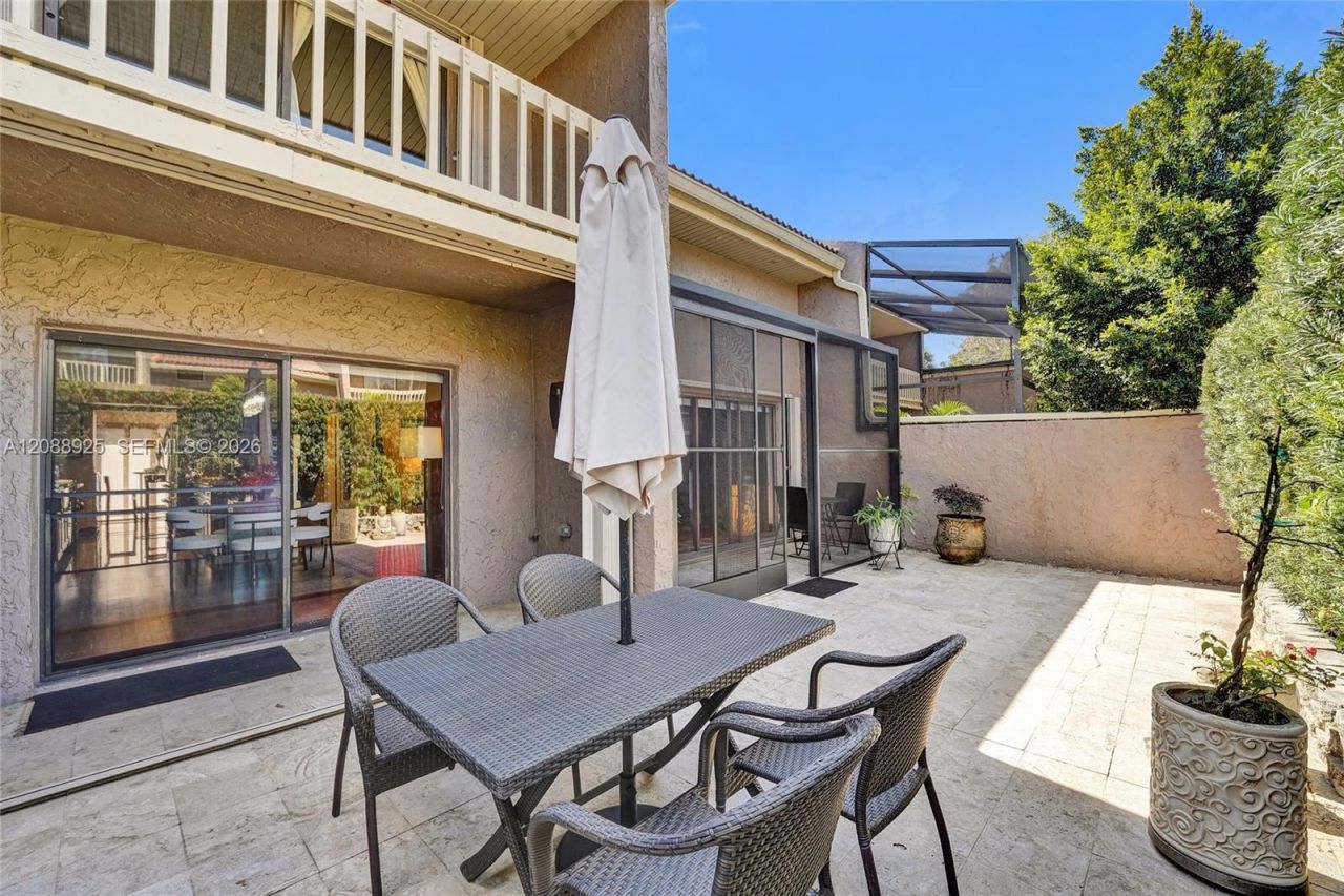 403 Dunwoody Ln, Unit 38, Hollywood, FL 33021 Photo