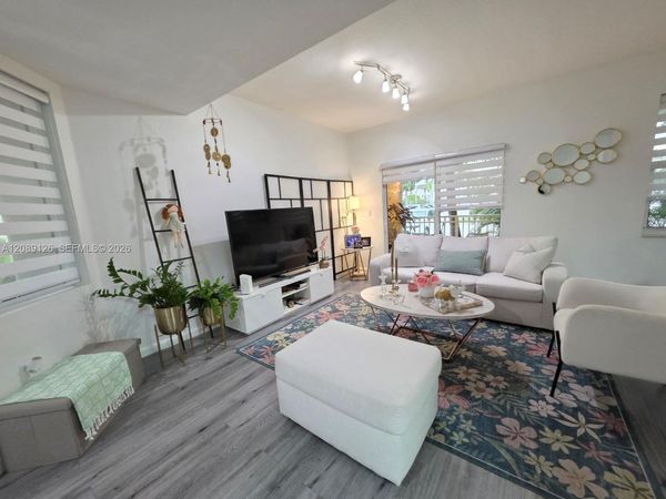 11403 NW 89th St, Unit 111, Doral, FL 33178