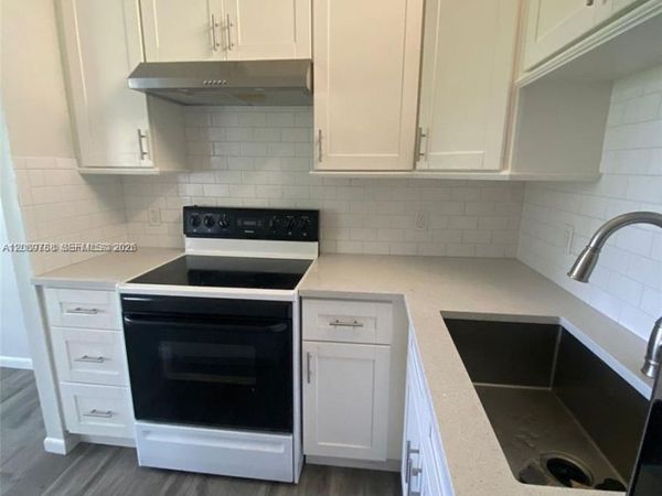 22 SE 3rd Ter , Unit 24, Dania Beach, FL 33004