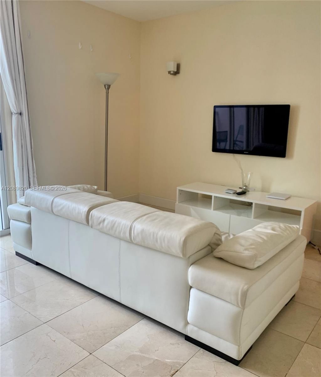 185 SE 14th Ter, Unit 1713, Miami, FL 33131 Photo