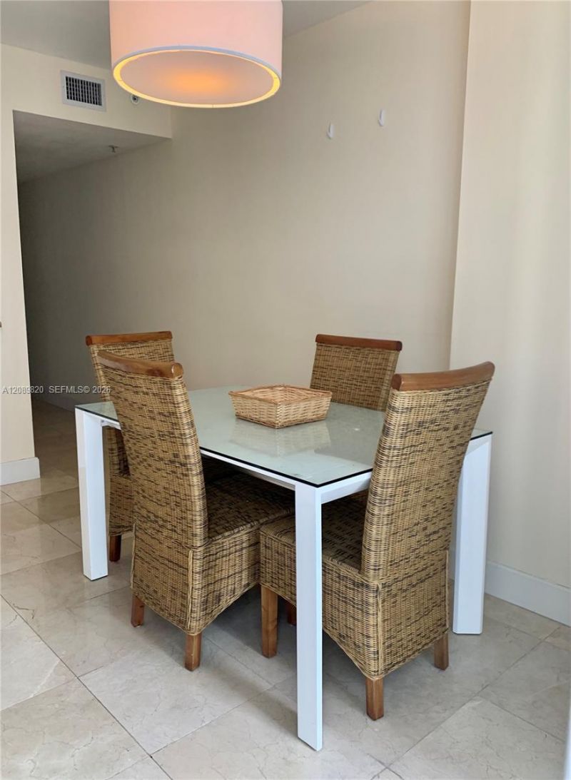 185 SE 14th Ter, Unit 1713, Miami, FL 33131 Photo