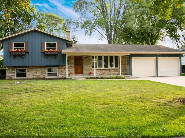 1255 APRIL LANE, Green Bay, WI 54304