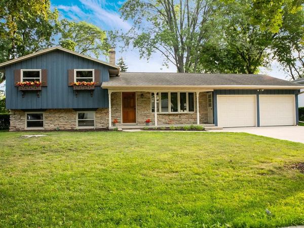 1255 APRIL LANE, Green Bay, WI 54304