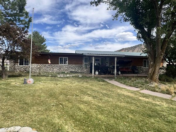 1912 Leo Ln, Inkom, ID 83245