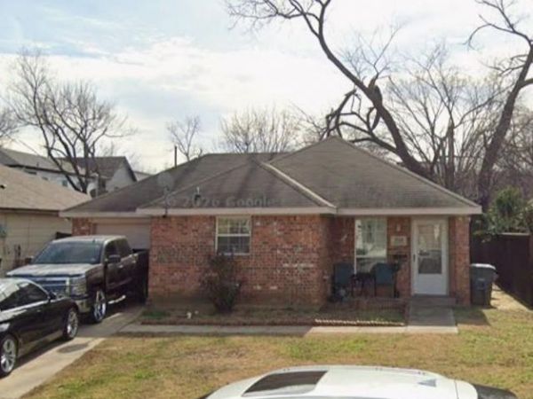 918 Bayonne Street , Dallas, TX 75212
