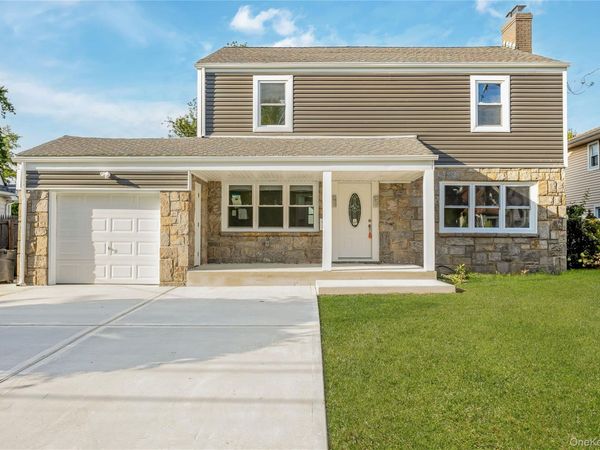 35 Park Boulevard , Malverne, NY 11565